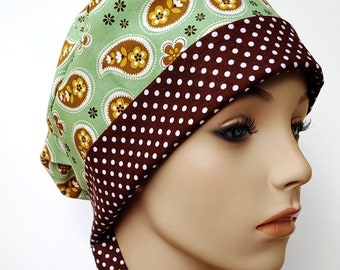 Bonnet gommage, bonnet chimio, imprimé pois et cachemire vert doré à nouer dans le dos Chapeaux