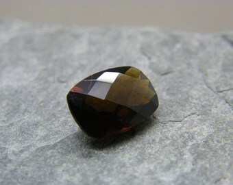 Honey Gold Citrine Gemstone: Baguette Cut, VVS Quality (14x10mm)
