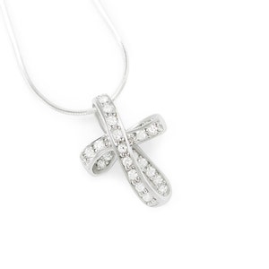 Colgante de la cruz de plata de ley con diamantes CZ // Collar de la cruz // Regalos de vacaciones // Colgante de cruz // Regalos para ella // Collar cristiano