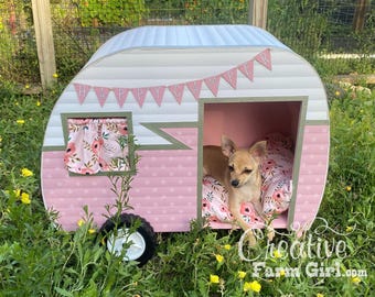 Retro Dog Camper: Blush Pink, Floral Fabric, Personalized Plate