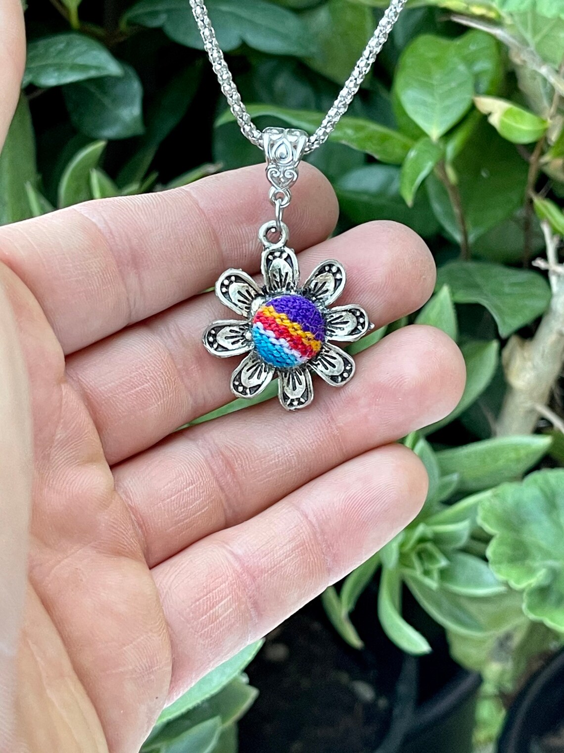 Colgante textil tejido multicolor de pequeña flor | Etsy