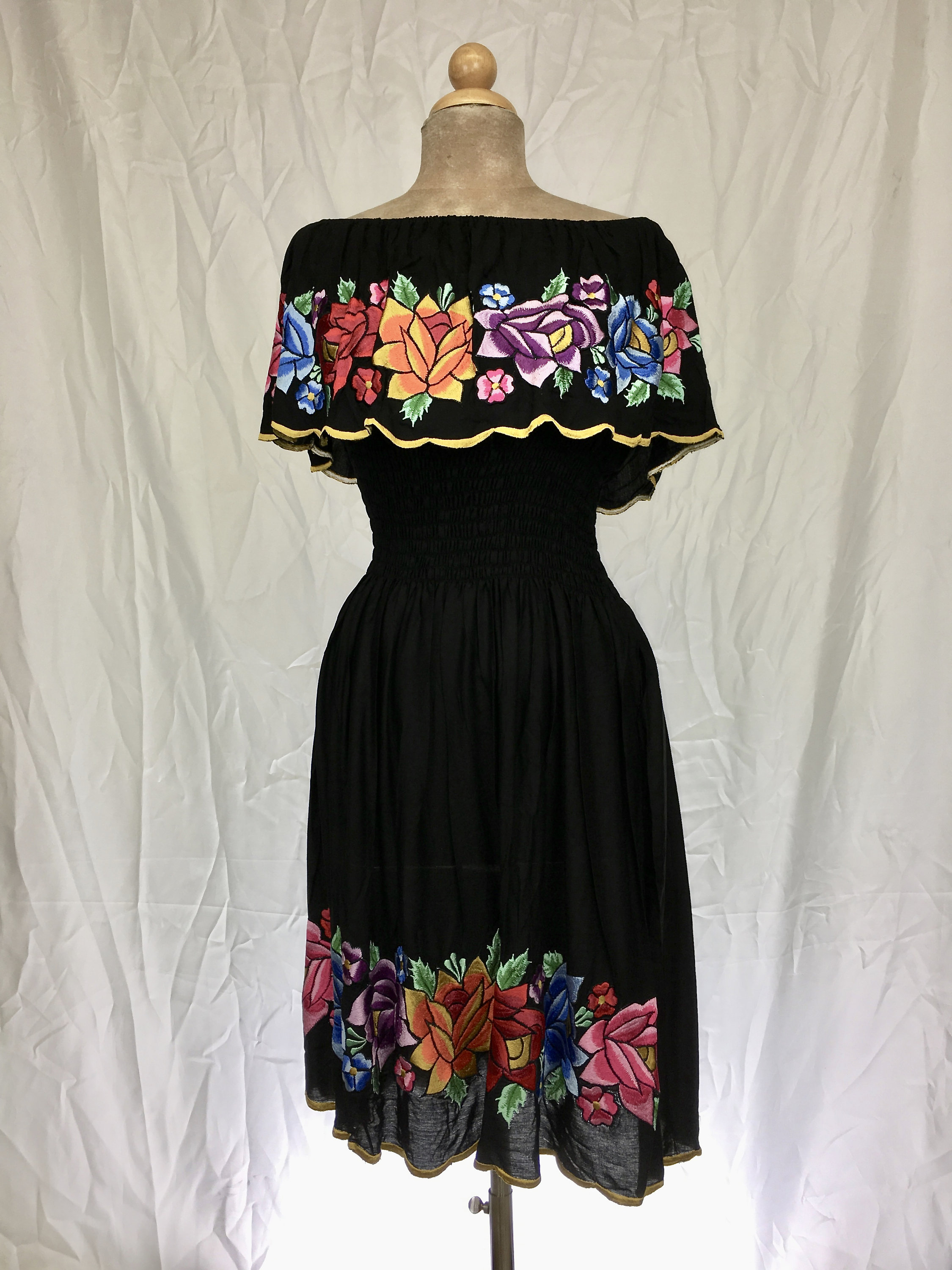 Off-the-shoulder Mexican Style Fancy ...