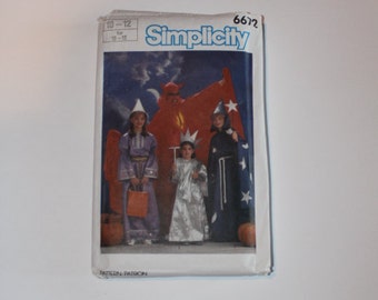 Boys'/Girls' Halloween Costumes Vintage Sewing Pattern Size 10-12, out-of-print 1984