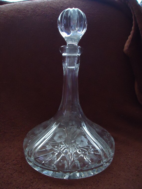 Items similar to Crystal Decanter with Glass Stopper on Etsy