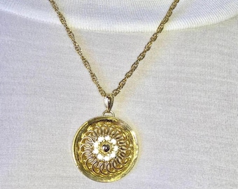 Vintage Pendant: NOS Goldtone Necklace w/ Paper Tag