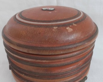 Vintage 1940s powder puff musical wood round with legs