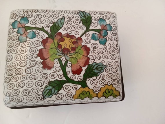 Antique Chinese Cloisonné with flowers - image 7