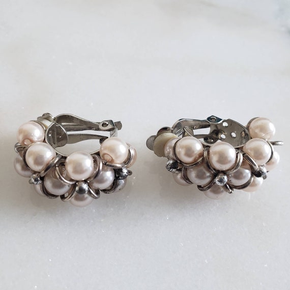 Vintage 50s/60s Faux Pearl Clip-On Earrings - image 3