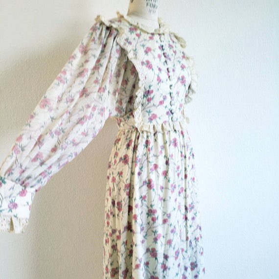 Vintage 70s Vicky Vaughn Cottagecore Floral Prairi