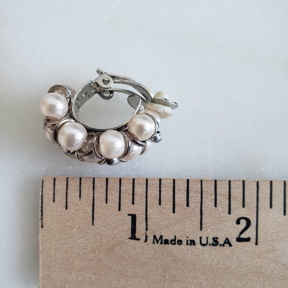 Vintage 50s/60s Faux Pearl Clip-On Earrings - image 7