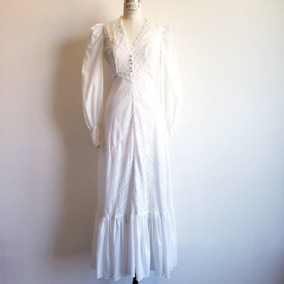 prairie wedding dress