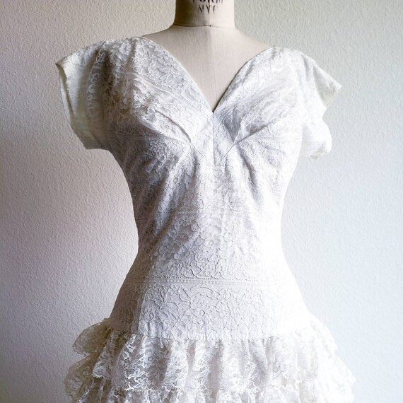 Vintage 50s/60s Off White Drop Waist Tiered Lace … - image 5