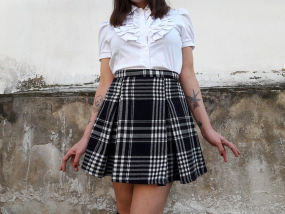 Plaid Black and White Grunge Skirt With Pleats, Tartan Punk Mini Pleated  Skirt, Preppy B/W Skirt, Made to Order, Plus Sizes Are Available 