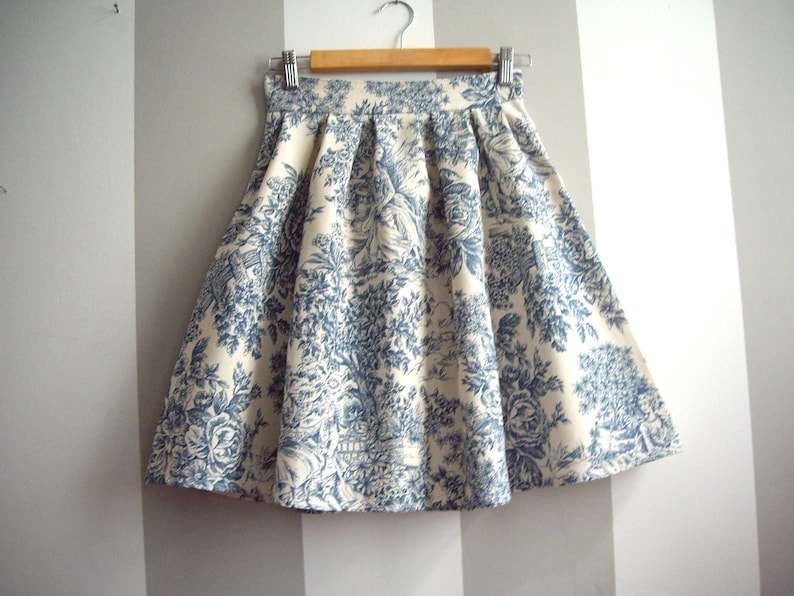 Toile de Jouy Skirt in Blue, Cotton Pleated Skirt With Pockets, Bridesmaids and Wedding, Lolita Skirt, Plus Sizes Available, Made to Order image 1