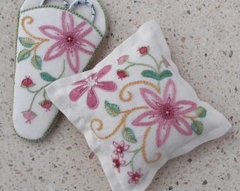 DAHLIA, Pin cushion & Scissor sheath ~ Crewel Embroidery Kit