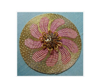 pdf download - DAINTY PINK DAISY Goldwork Or Nué pattern