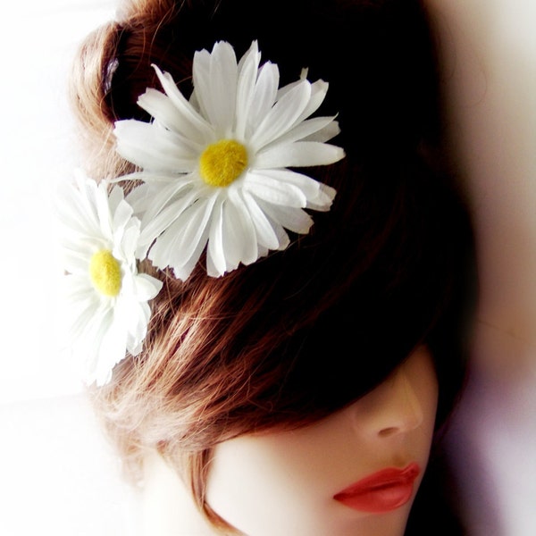 Large White Daisy Hair Clip, Daisy Hair Pin,  Wedding Hair , Flower Hair Clips, fascinator, flower girl, hairpin, hair bobbles , Bohemian