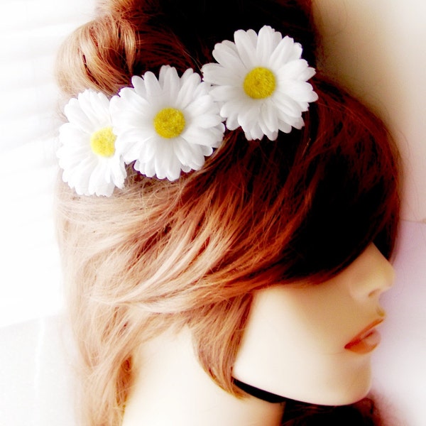 Daisy hair clips, Daisy Hair Pins, Daisy Flower,  Bridal hair clips, Flower hair clips, Bohemian, flower girl, Hair Accessories