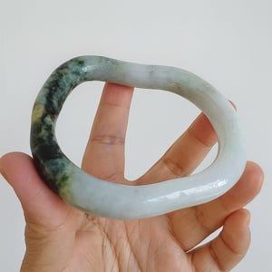 Bracciale rigido a forma di alieno in giada birmana multicolore certificata DDP di tipo A