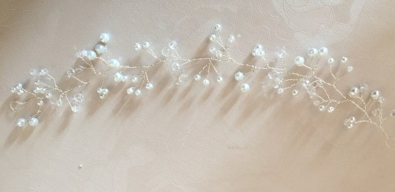 Bridal wedding pearl and crystal hair vine with matching hair pins
