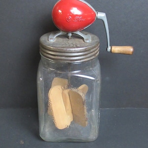 Butter Churn with Glass Jar / excellent condition