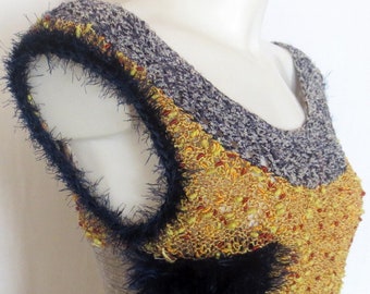 90s Handknit Linen Top, Wearable Art Sleeveless Sweater. Old New Stock