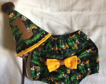1st birthday Tractor   cake smash outfit,bloomers,diaper cover,boys bowtie,photo prop