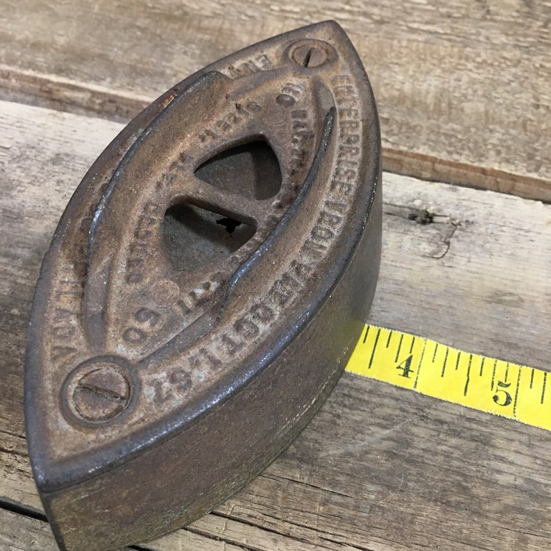Enterprise Sad Iron late 1800/'s sad iron Antique sad iron Pat Oct 1 Enterprise MFG Philadelphia 50 Enterprise iron No 67