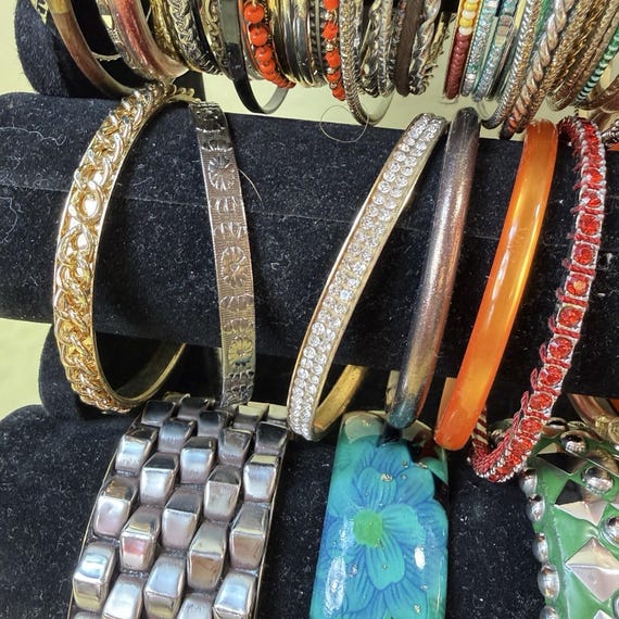 Bulk Lot 130 Bangle Bracelets Stackable Bracelet … - image 9