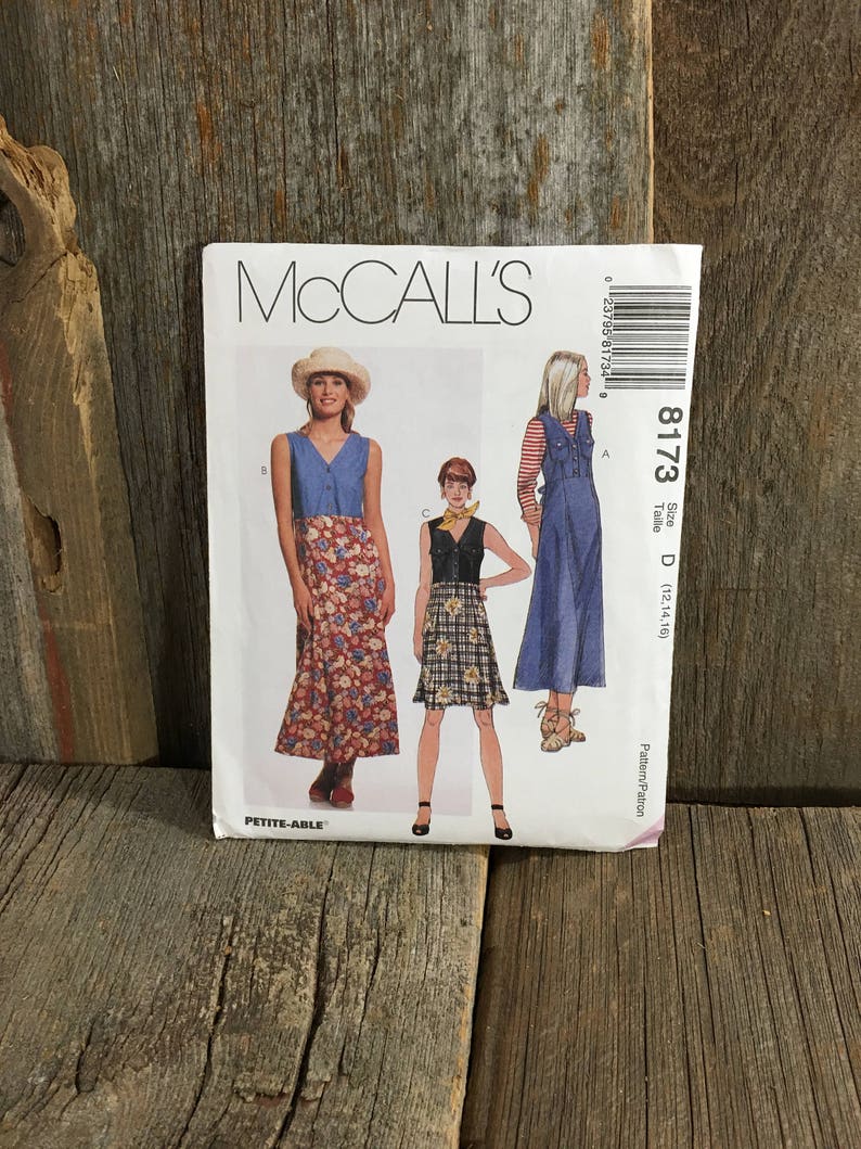 8876 UNCUT Vintage McCalls Sewing Pattern Misses Loose Fitting Pullover Jumper