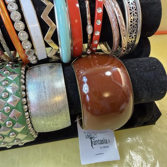 Bulk Lot 130 Bangle Bracelets Stackable Bracelet … - image 11