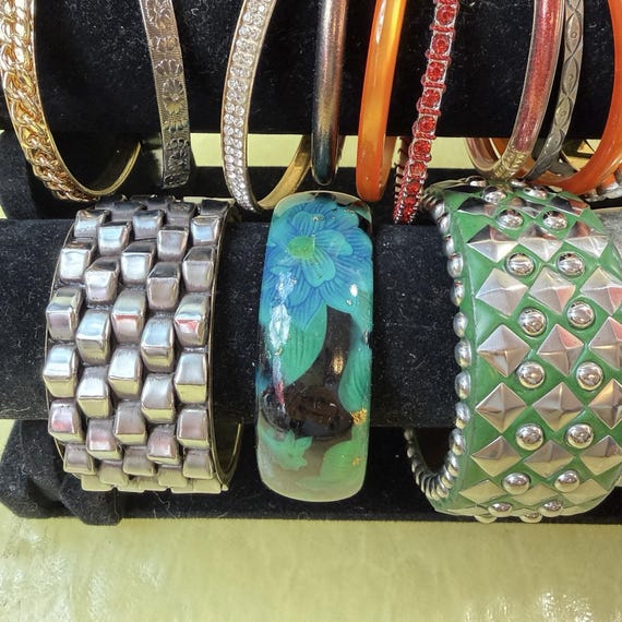 Bulk Lot 130 Bangle Bracelets Stackable Bracelet … - image 10