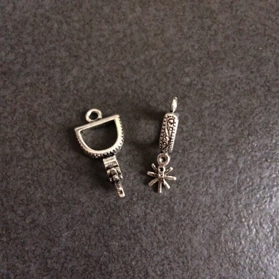 3 x Antique Silver 3D Hedgehog Charms Pendants 23mm x 12mm
