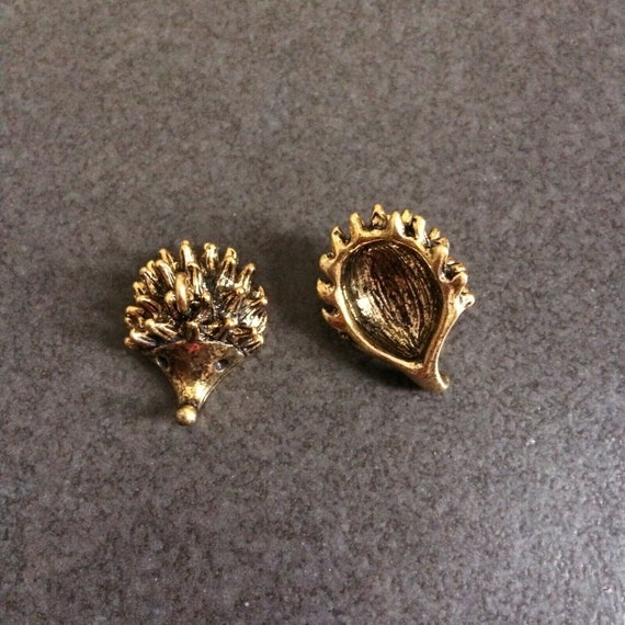 3 x Antique Silver 3D Hedgehog Charms Pendants 23mm x 12mm