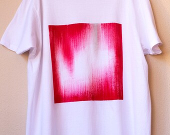 Camiseta blanca de algodón orgánico pintada a mano CUADRADO 1