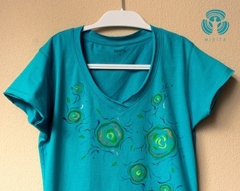 Camiseta azul única pintada a mano, única en su tipo
