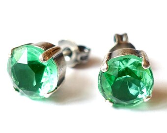 Boucles d'oreilles en verre d'uranium vert fluo vintage SS39 années 50 argent antique strass d'uranium fabriquées en Allemagne