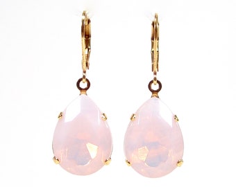 Frühlings Ohrringe mit vintage Glas tropfen rosa gold Opal pasteltöne Ohrhänger mit handgemachten Glassteinen handmade in cologne germany