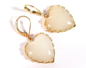 Sweet heart earrings gold white earrings bohemia glass vintage 1960s handmade glass stones