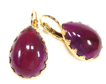 Dreamlike purple glass earrings gold with vintage glass drops, earrings handmade vintage glass stones handmade in cologne germany