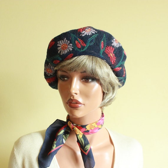 Beret With Flowers. Navy Blue Color. Silk Wool Beret French  display picture 1