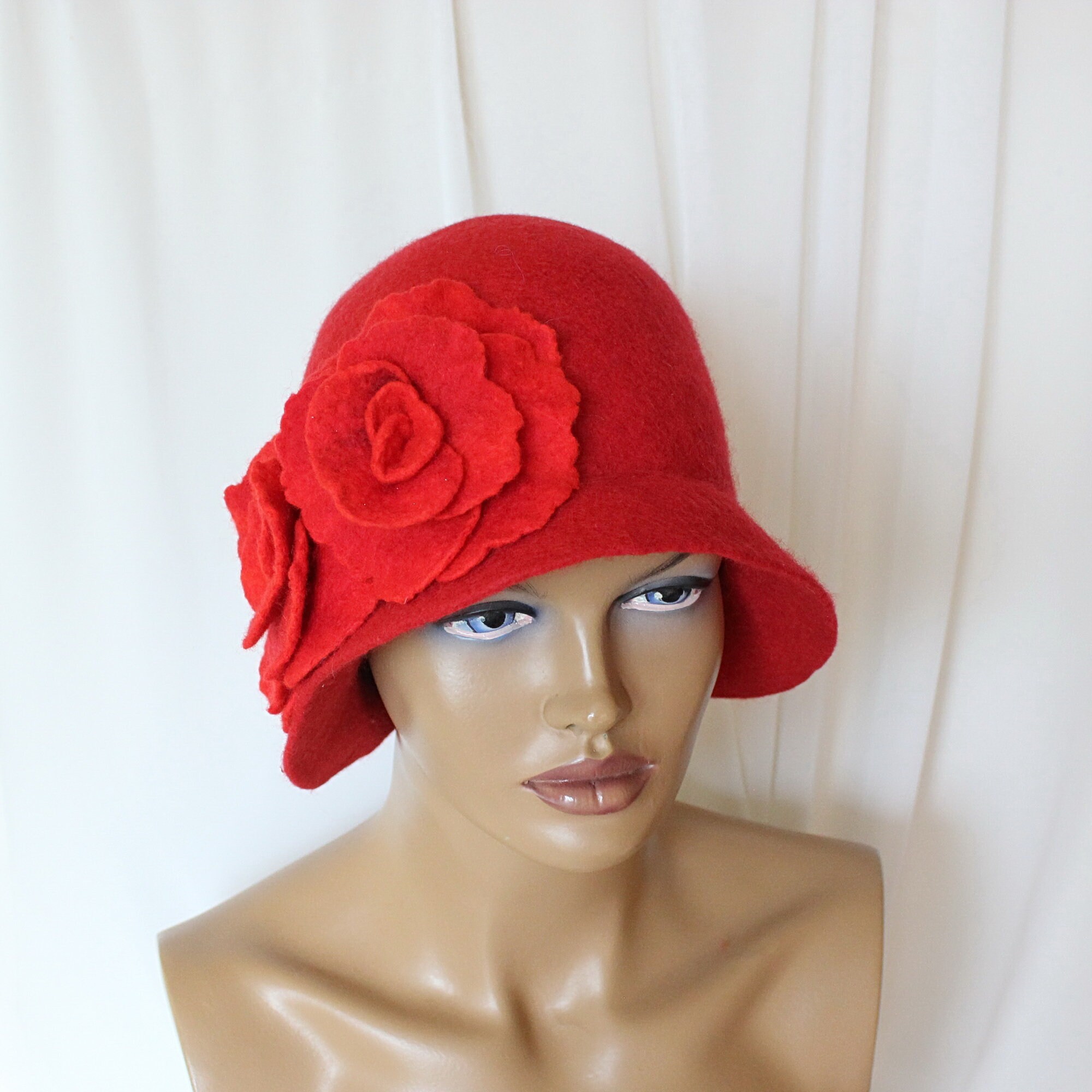 Red Hat. Felted Hat. Red Felt Hat. Red Cloche With Red  display picture 1