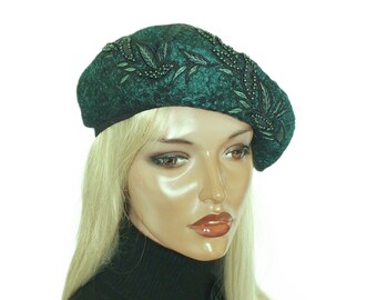 Dark green beret. Pine green color beret  Green black beret. Wool  and viscoze beret. French beret .Parisian style beret. Green headgear.