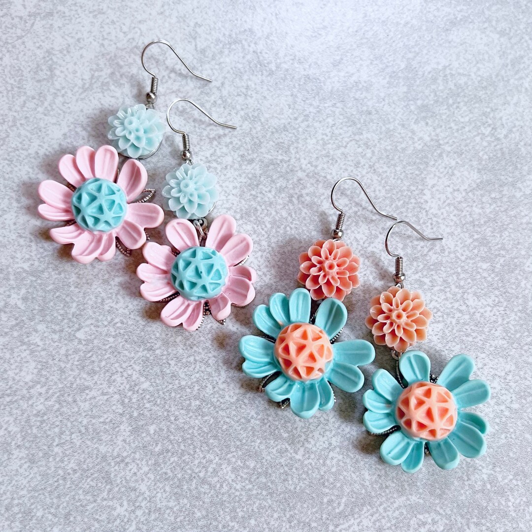 Twotone Sunflower X Chrysanthemum Drop Earrings Blush Pink/mint Green