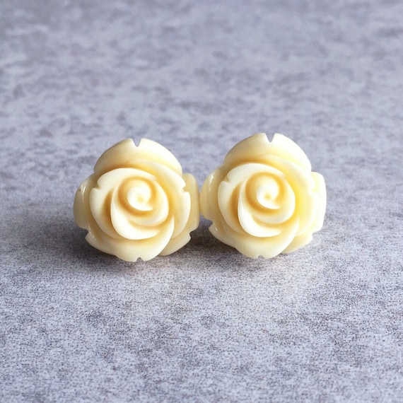 rose bud earrings