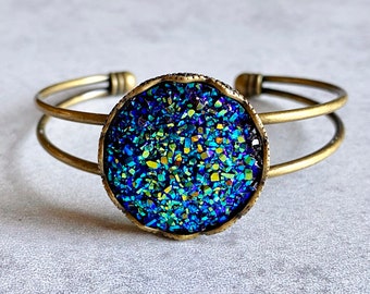 Deep Cobalt Blue Druzy Bangle - Iridescent Glitter Geode, Antique Bronze Bezel, Vintage, Metallic Green, Bohemian Bride, Boho Chic Jewelry