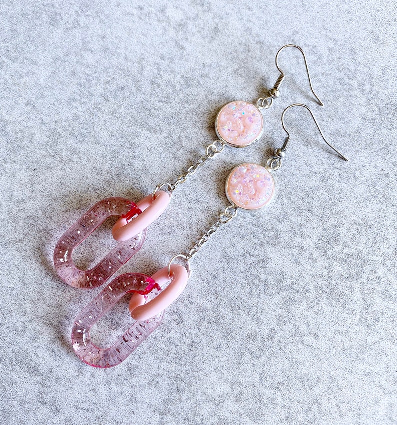 Pink Druzy x Chain Link Earrings Blush Pink Geode Cabochons, Silver Link Chain, Acrylic Link Beads, Glitter, Iridescent, Statement Jewelry image 3