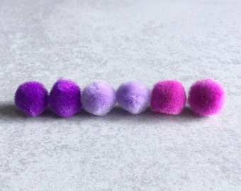 Boucles d'oreilles à pompons mauves, tiges plaquées argent, boules gonflées de 15 mm, feutre, lilas clair, violet foncé, rose magenta, artistique, créatif, génial