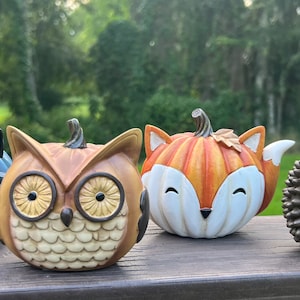 Adorable Forest Friends Fall Harvest Autumn Home Office Resin Decoration Fox, Owl, Racoon Hedghog Choose Style