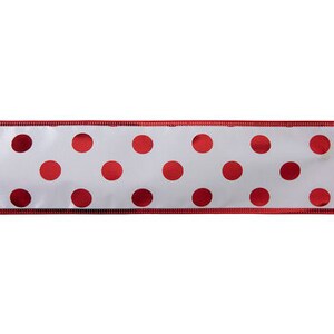 Peut inclure: Ruban blanc orn&eacute; de gros pois rouges espac&eacute;s. Les bords sont bord&eacute;s d'une fine bordure rouge brillante. Le ruban est probablement fait d'un mat&eacute;riau lisse, adapt&eacute; &agrave; l'emballage de cadeaux ou &agrave; la cr&eacute;ation artisanale.